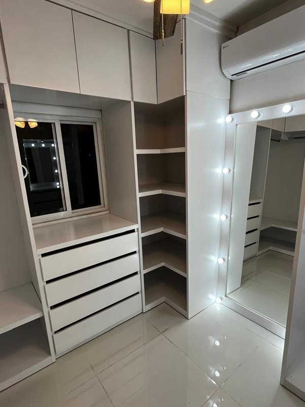 Vestidor esquinero con tocador